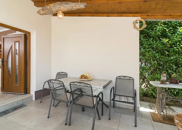 Apartman Laura *